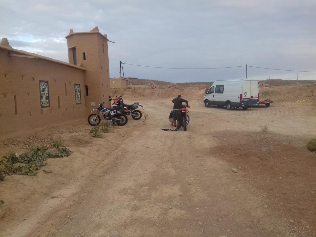 Готель Kasbah Izoran Мідельт Екстер'єр фото